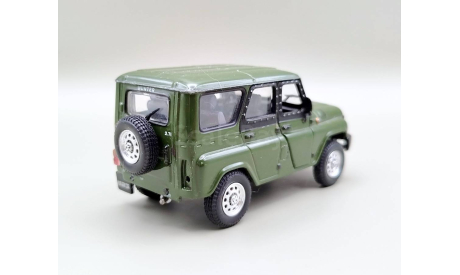 УАЗ-315196 ’Хантер’ / UAZ HUNTER (зелёный) Cararama  М.0018, масштабная модель, Bauer/Cararama/Hongwell, scale43