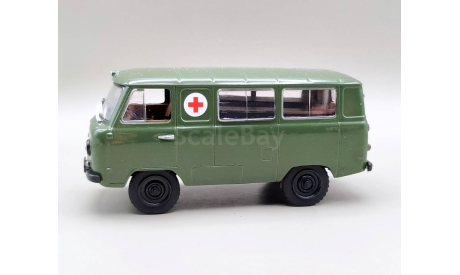 УАЗ-450А медпомощь (т.зелёный) DeAgostini  М.0190, масштабная модель, scale43