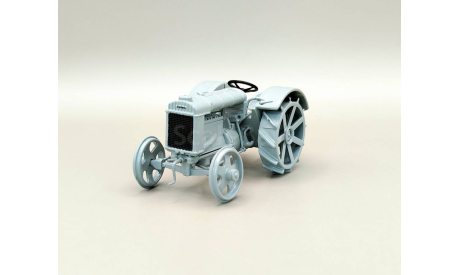 Трактор Фордзон-Путиловец (серый) Hachette  М.0372, масштабная модель, scale43
