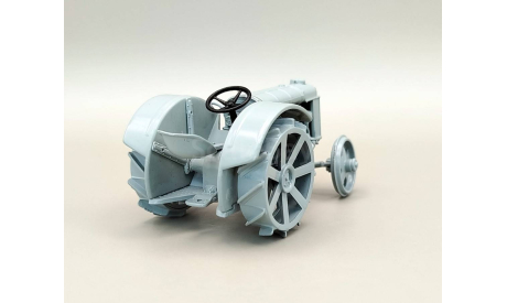 Трактор Фордзон-Путиловец (серый) Hachette  М.0372, масштабная модель, scale43