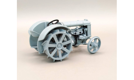 Трактор Фордзон-Путиловец (серый) Hachette  М.0372, масштабная модель, scale43