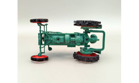 Трактор ВТЗ Универсал (зелёный) Hachette  М.0374, масштабная модель, scale43