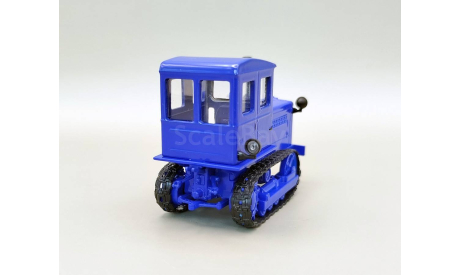 Трактор КД-35 гусеничный (т.синий) Hachette  М.0380, масштабная модель, scale43