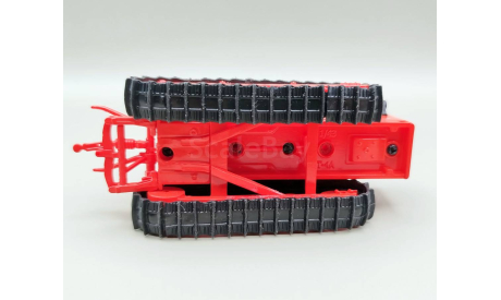 Трактор Т-4А гусеничный (красный) Hachette  М.0395, масштабная модель, scale43, Волгоградский тракторный завод