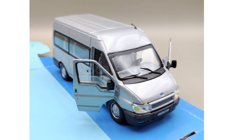 Ford Transit V Mini Bus 2000 (серебристый) Форд Cararama  М.0489, масштабная модель, Bauer/Cararama/Hongwell, scale43