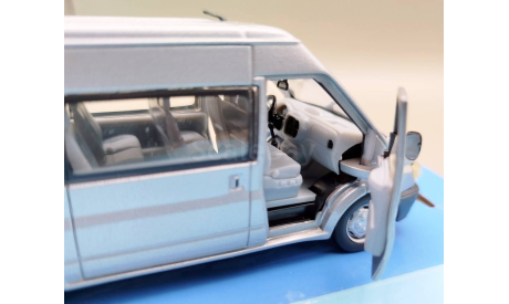 Ford Transit V Mini Bus 2000 (серебристый) Форд Cararama  М.0489, масштабная модель, Bauer/Cararama/Hongwell, scale43