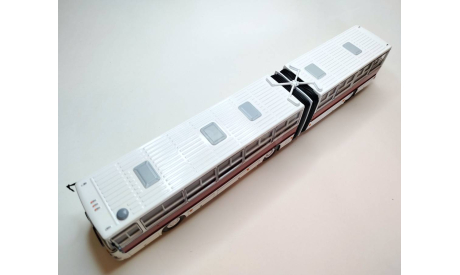 Автобус Ikarus 280.33 (белый/т.красный) Икарус ClassicBus М.0543, масштабная модель, scale43