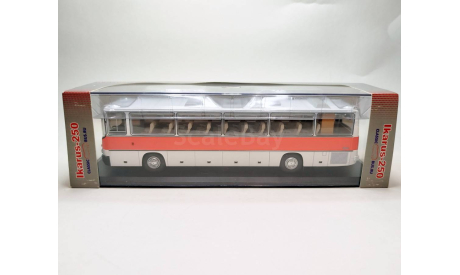 Автобус Ikarus 250.58  (белый/красный) Икарус ClassicBus М.0553, масштабная модель, scale43