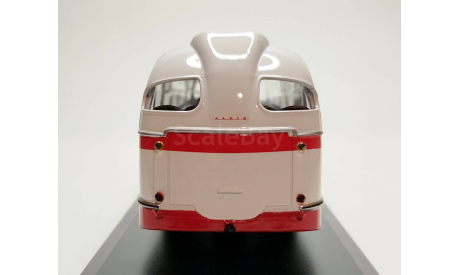 Автобус ЛАЗ-695Е (белый/красный) ClassicBus М.0557, масштабная модель, scale43