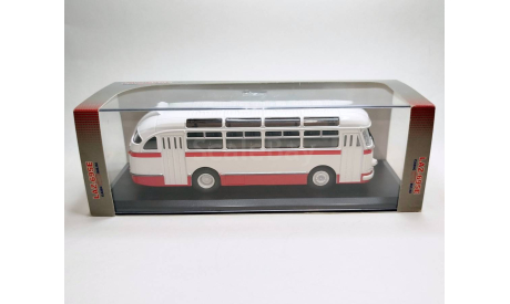 Автобус ЛАЗ-695Е (белый/красный) ClassicBus М.0557, масштабная модель, scale43