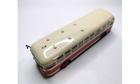 Автобус ЗИС-154 (бежевый/красный) Hachette М.0566, масштабная модель, scale43, Leyland