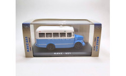 Автобус КАвЗ-651 первый выпуск (голубой/белый) ClassicBus М.0568