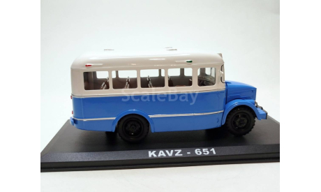 Автобус КАвЗ-651 первый выпуск (голубой/белый) ClassicBus М.0568, масштабная модель, scale43