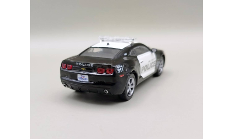 Chevrolet Camaro SS полиция Халтом-Сити, США (чёрный/белый) DeAgostini  М.0599, масштабная модель, scale43
