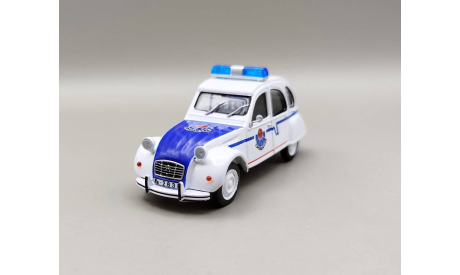 Citroën 2CV полиция страны Басков (белый/синий) DeAgostini  М.0602, масштабная модель, scale43