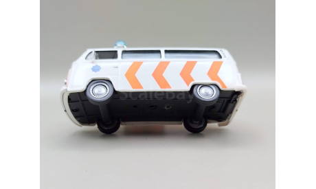 Volkswagen Transporter T2 полиция Нидерландов (белый/оранжевый) DeAgostini М.0611, масштабная модель, scale43
