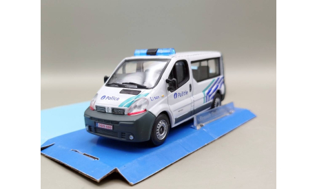 Renault Trafic полиция Бельгии (белый) Рено Cararama М.0635, масштабная модель, Bauer/Cararama/Hongwell, scale43
