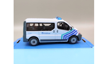 Renault Trafic полиция Бельгии (белый) Рено Cararama М.0635, масштабная модель, Bauer/Cararama/Hongwell, scale43