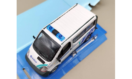 Renault Trafic полиция Бельгии (белый) Рено Cararama М.0635, масштабная модель, Bauer/Cararama/Hongwell, scale43