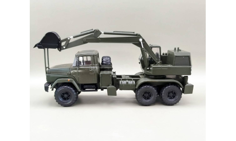 КрАЗ-6322 экскаватор ЭОВ-4422 (тёмно-зелёный) Наш Автопром  М.0656, масштабная модель, scale43