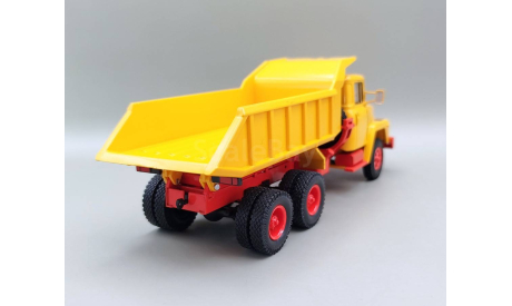 КрАЗ-251 самосвал (оранжевый/красный) Наш Автопром  М.0659, масштабная модель, scale43