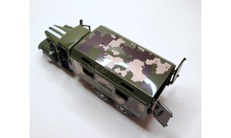 КРАЗ-255 кунг (зелёный камуфляж) Игрушка KiddieDrive М.0691, масштабная модель, scale43