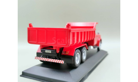 Dodge D 950 6х4 1974 самосвал (красный/белый) Додж White Box М.0743, масштабная модель, WhiteBox, scale43