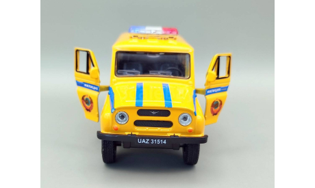 УАЗ-31514 милиция СССР (жёлтый) Игрушка Welly М.0929, масштабная модель, scale35