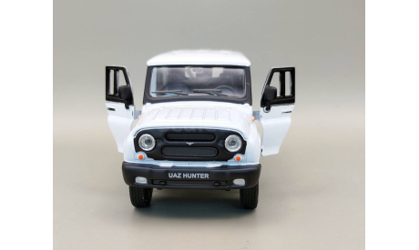 УАЗ‑315195 УАЗ «Хантер» UAZ Hunter (белый) Игрушка Welly М.0931, масштабная модель, scale35