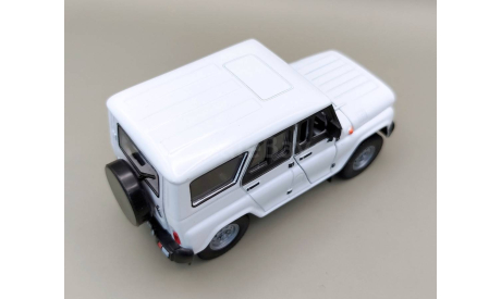 УАЗ‑315195 УАЗ «Хантер» UAZ Hunter (белый) Игрушка Welly М.0931, масштабная модель, scale35