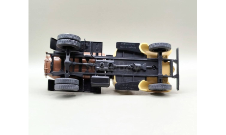 КАЗ-601 цеметовоз (песочный/коричневый) DeAgostini  М.0937, масштабная модель, scale43