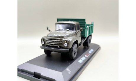 ЗИЛ-ММЗ-4502 самосвал (тёмно-зелёный) Ultra Models М.1101, масштабная модель, scale43