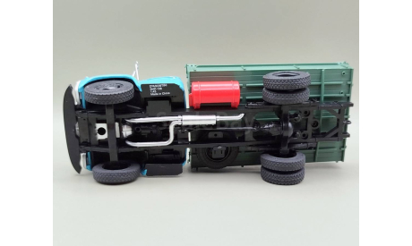 ЗИЛ-138 бортовой (голубой/зелёный) DeAgostini  М.1307, масштабная модель, scale43