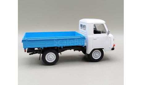 УАЗ-452Д бортовой  (белый/голубой) DeAgostini М.1422, масштабная модель, scale43