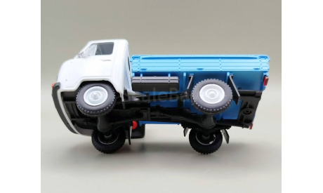 УАЗ-452Д бортовой  (белый/голубой) DeAgostini М.1422, масштабная модель, scale43