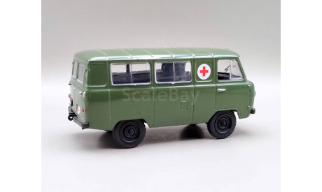 УАЗ-450А санитарный  (тёмно-зелёный) DeAgostini М.1423, масштабная модель, scale43