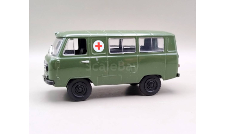 УАЗ-450А санитарный  (тёмно-зелёный) DeAgostini М.1423, масштабная модель, scale43