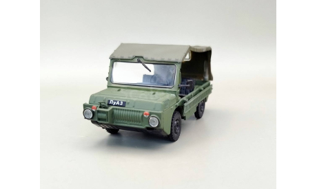 ЛУАЗ-967М ’Волынь’ амфибия (зелёный) DeAgostini М.1480, масштабная модель, scale43