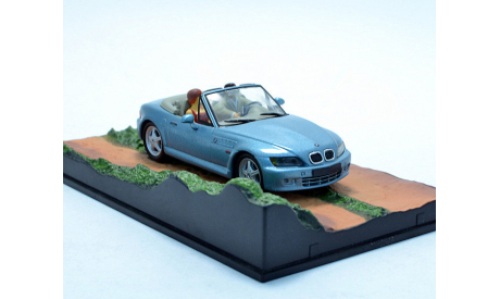BMW Z3 Джеймс Бонд 007 ’Золотой глаз’ Universal Hobbies  Б.0254, масштабная модель, scale43