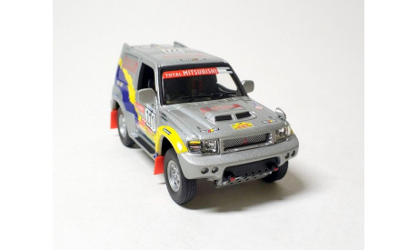 Mitsubishi Pajero Evolution (серебристый) Митсубиши Cararama  Б.2449, масштабная модель, Bauer/Cararama/Hongwell, scale43