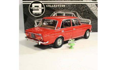 1:18 ВАЗ LADA 2103 от Triple9 красная, коричневый салон, масштабная модель, scale18