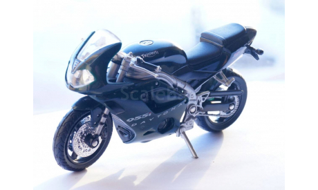 Triumph 955i  1:18, масштабная модель мотоцикла, WELLY, scale18