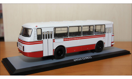 ЛАЗ-695Н Classicbus Арт. 04016C, масштабная модель, 1:43, 1/43