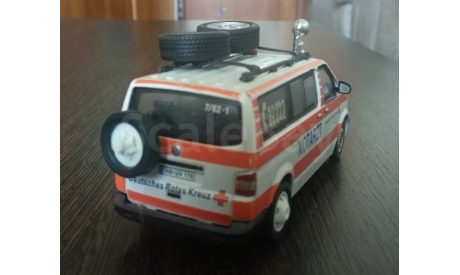 Volkswagen Transporter T5 конверсия игровая, масштабная модель, Автолегенды СССР журнал от DeAgostini, scale43