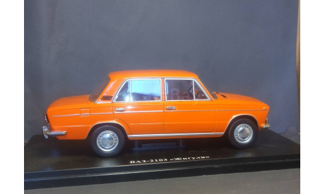 Ваз 2103 Легендарные советские автомобили №13, масштабная модель, Hachette, scale24
