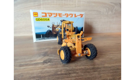 Komatsu GD605A Grader Diapet Yonezawa T-74 1/50, масштабная модель, scale50