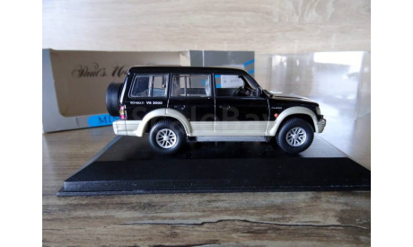 MINICHAMPS MITSUBISHI PAJERO LWB 1994, масштабная модель, scale43