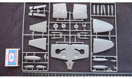 Палубный Supermarine Seafire FR46/47 Airfix 1/48  возможен обмен, масштабные модели авиации, scale48
