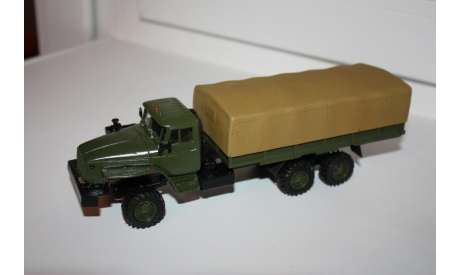 Масштабная модель СПБМ Миасский грузовик-4320-0911-40 бортовой с тентом 1/43, масштабная модель, 1:43, D.N.K.