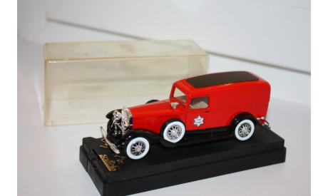 SOLIDO 4070 CADILLAC VAN POMPIERS - FIRE ENGINE 1930 RED 1/43, масштабная модель, scale0